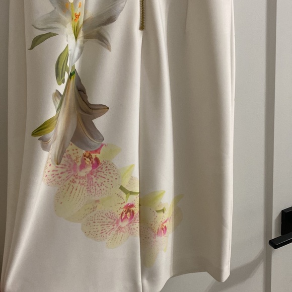 Floral Dress - Picture 6 of 6